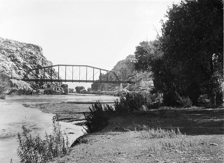 Historic photo of the Mojave River Narrows bridge near Victorville (Santa Fe Railroad trestle), circa 1905–1910 — a reminder of the river corridor that supported early High Desert settlement and agriculture
