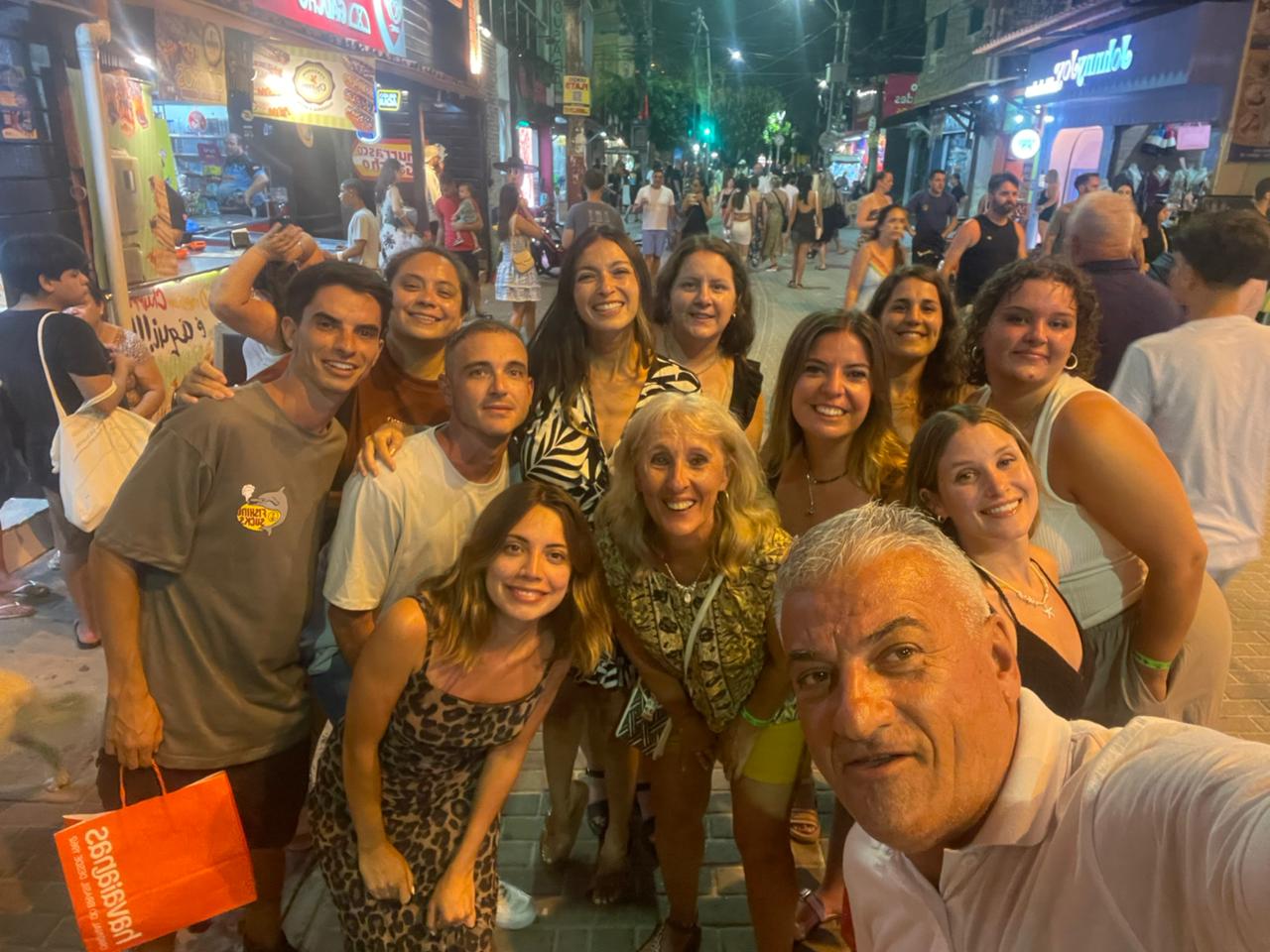 Grupo disfrutando el viaje