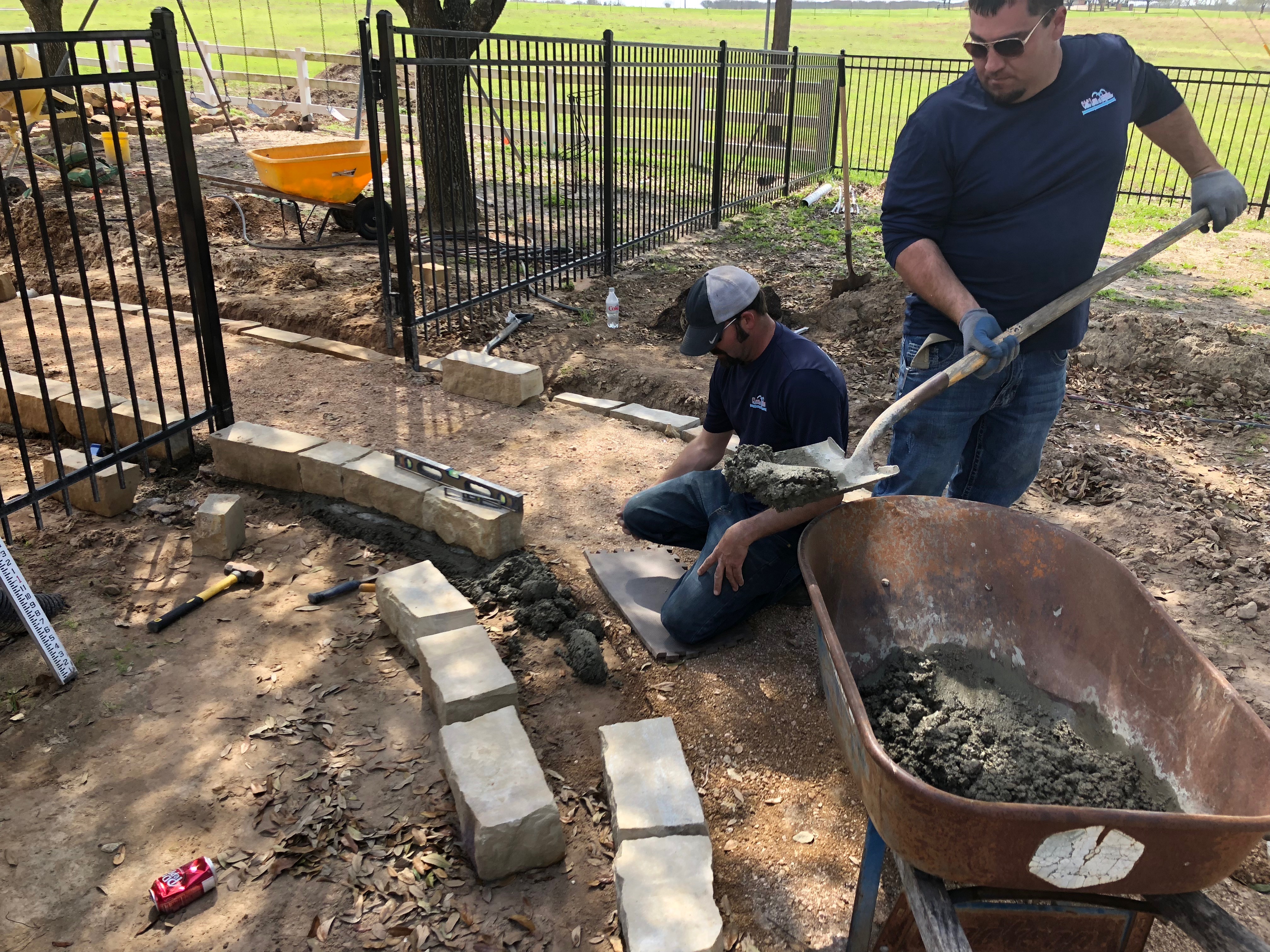 Paver walkway edging
