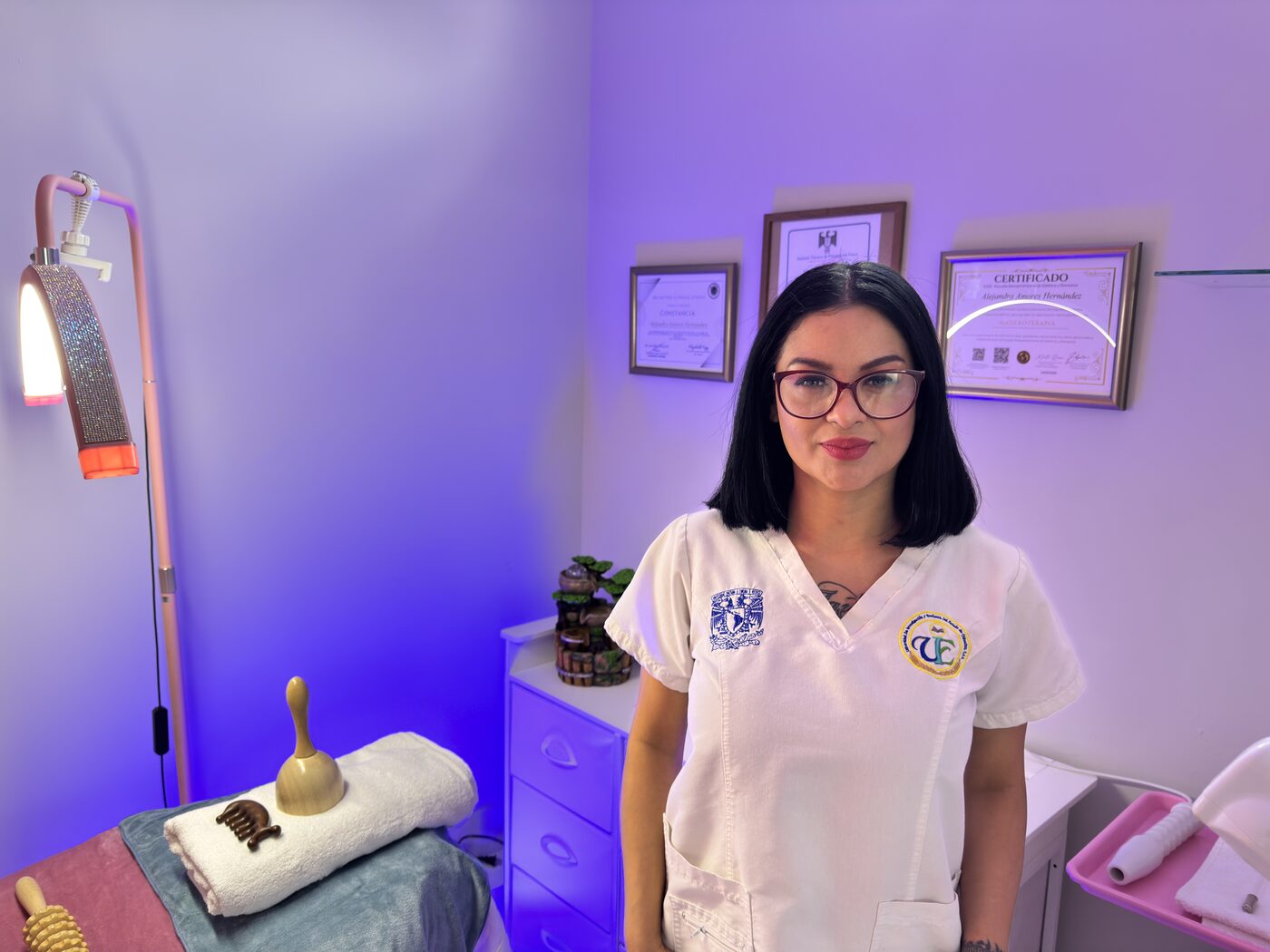 Alejandra Amores — Especialista en estética y bienestar