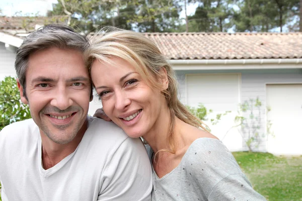Couple reconnected