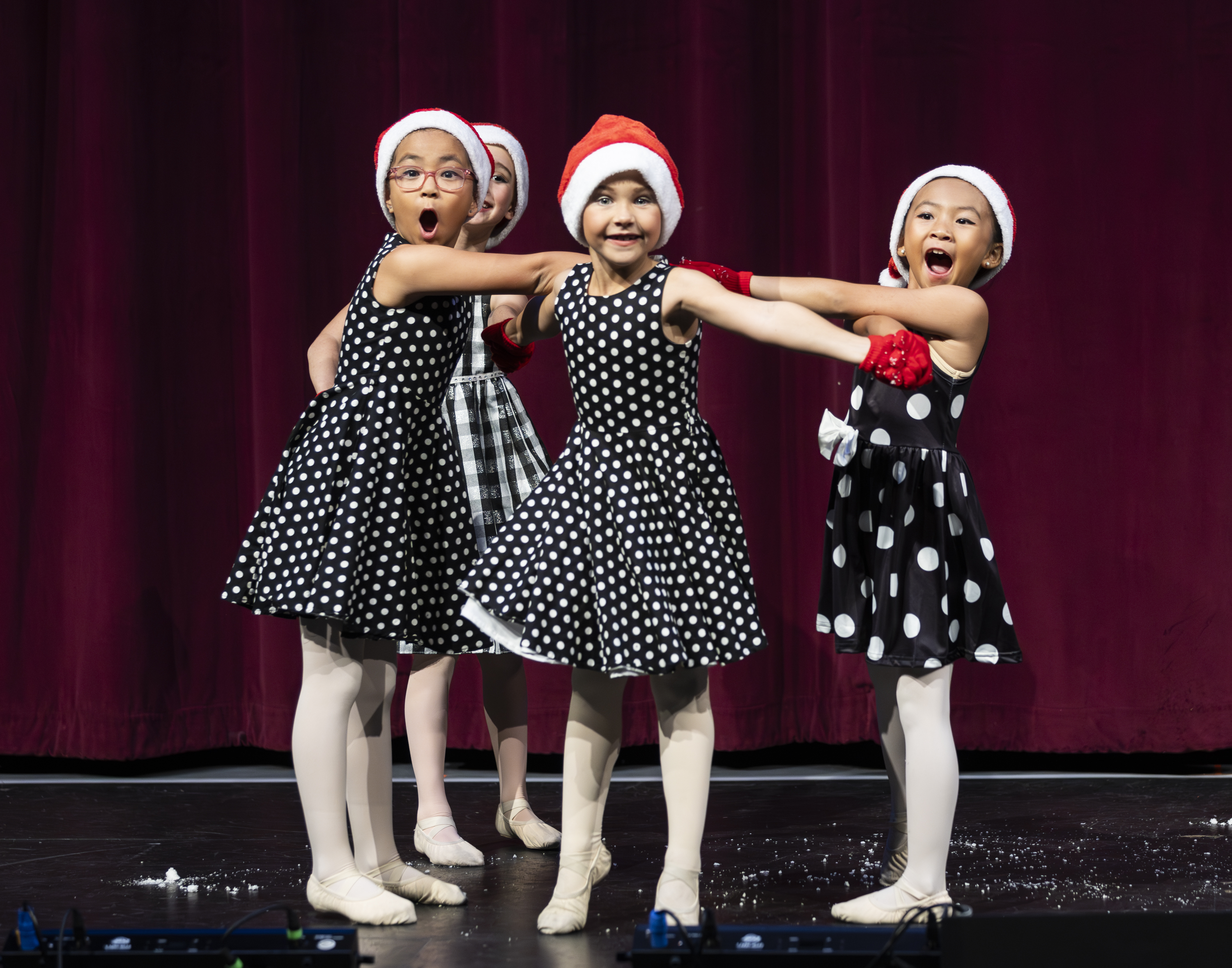 Performance Ensemble dancers