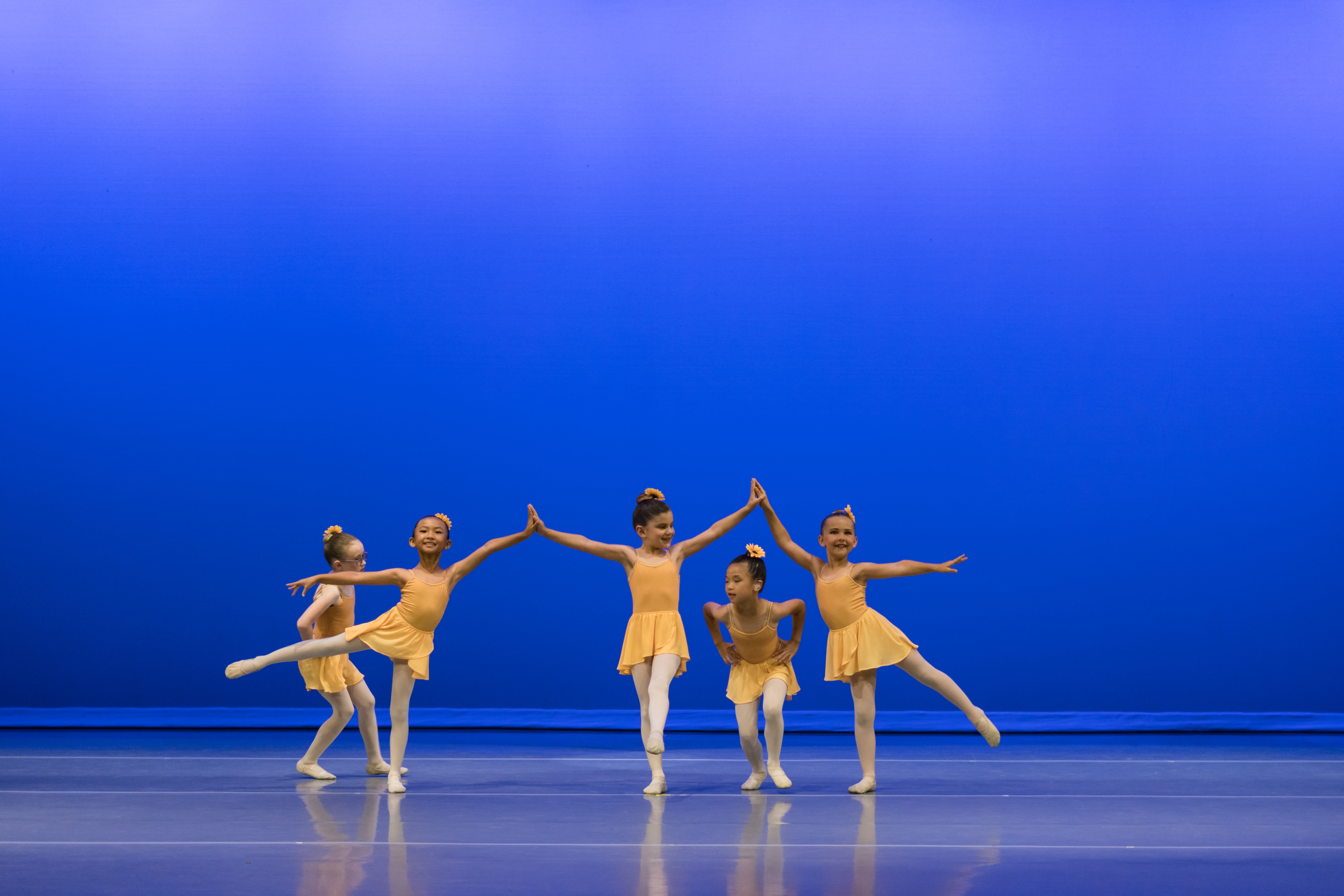 LDI dancers in studio
