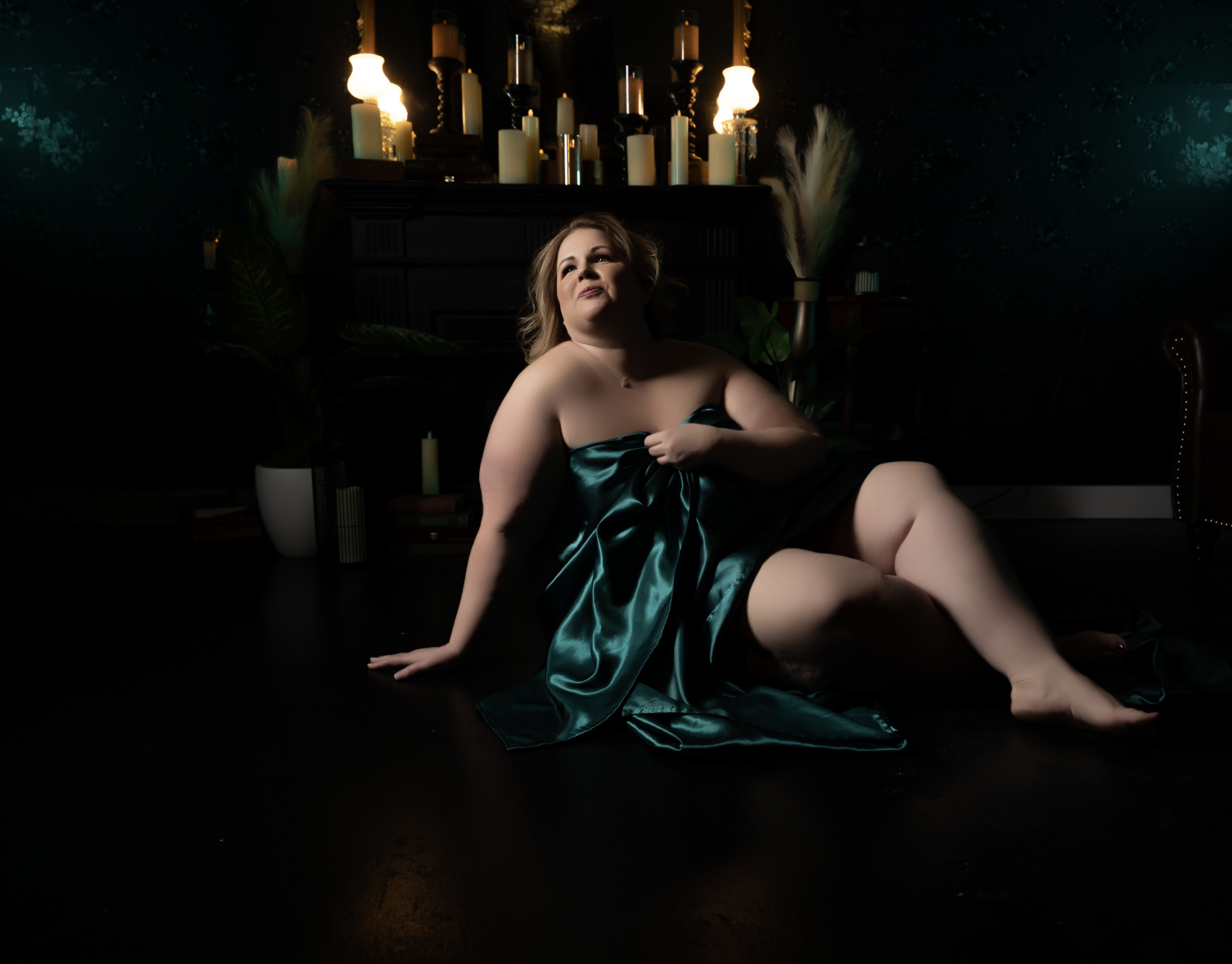 Amanda Marquis Plus Size Boudoir client in lingerie, reclining pose
