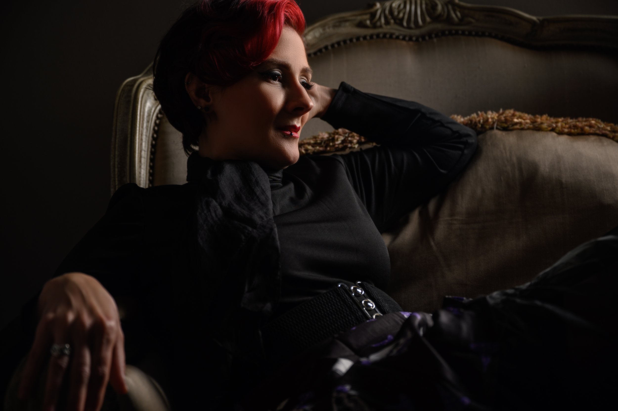 Amanda Marquis pinup portrait, classic retro pose