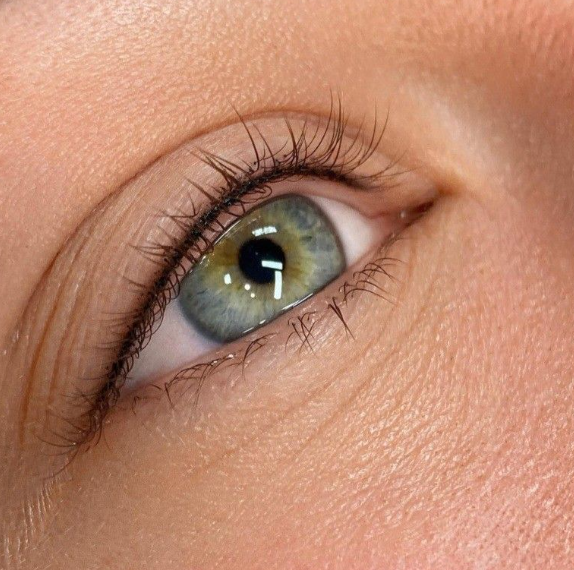 Maquillage permanent sourcils Bordeaux