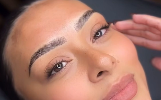 Microblading sourcils naturels Bordeaux