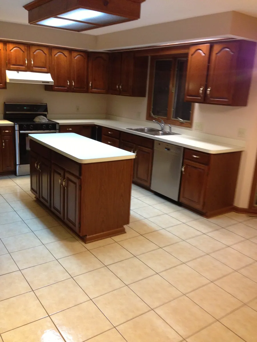 Home kitchen, tile cleaned and polished