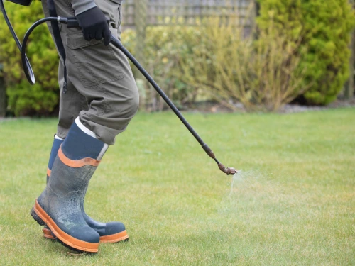 Weed killer in Highland Acres