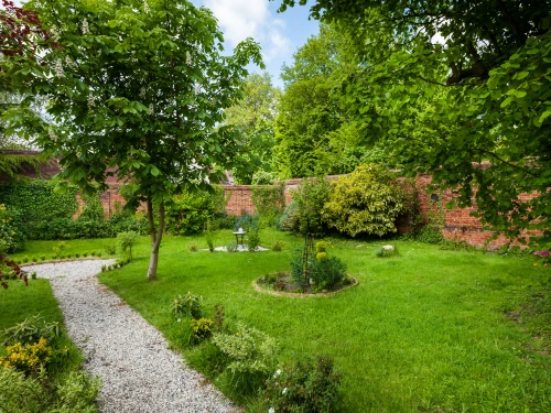 Lawn Renovation in Highland Acres