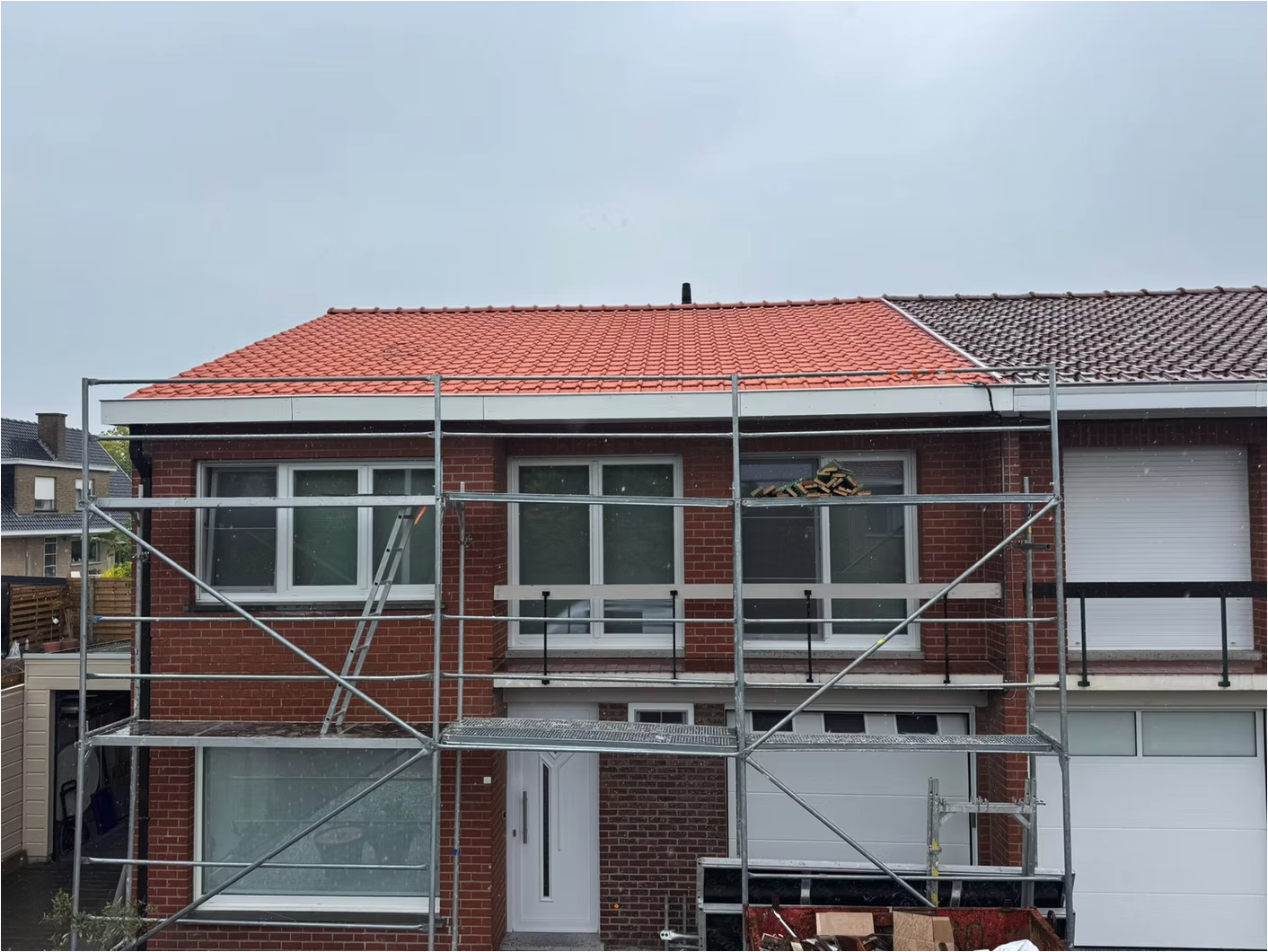 Hellend dak project Roofworks