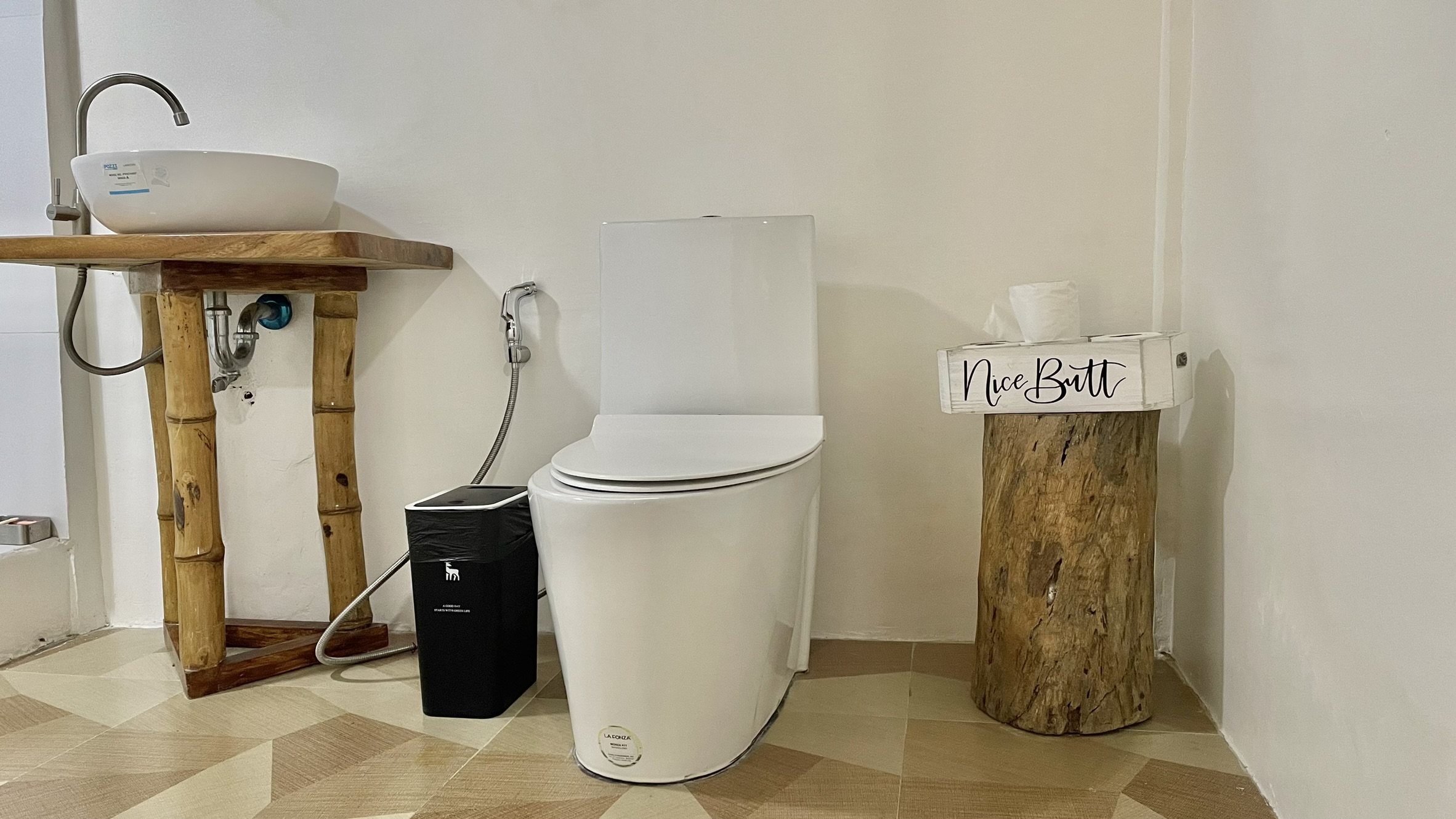 Bathroom facilities at Tabskies Homestay Camiguin