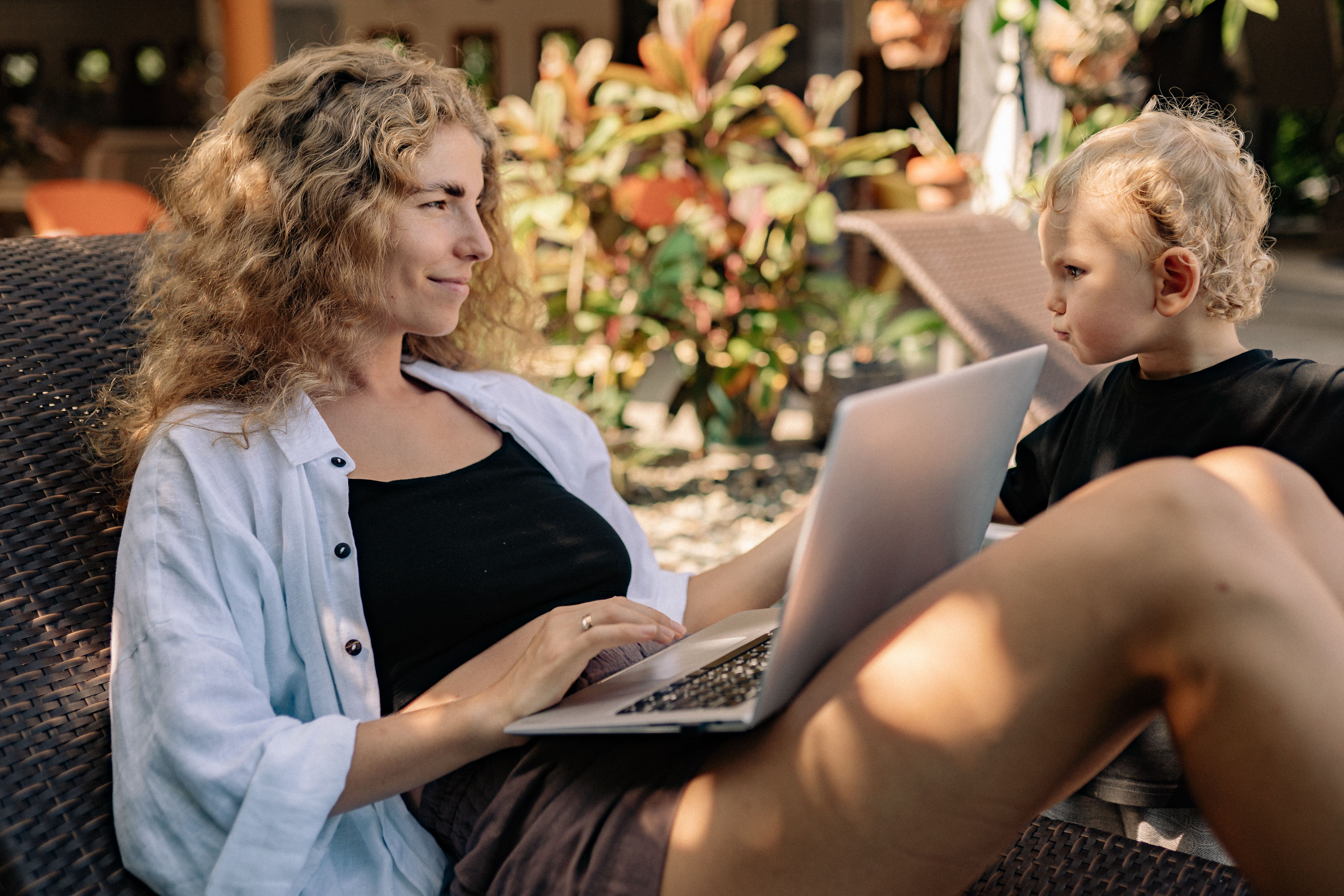 How to Raise Confident Kids in a Digital World: Practical Parenting Tips for Modern Families