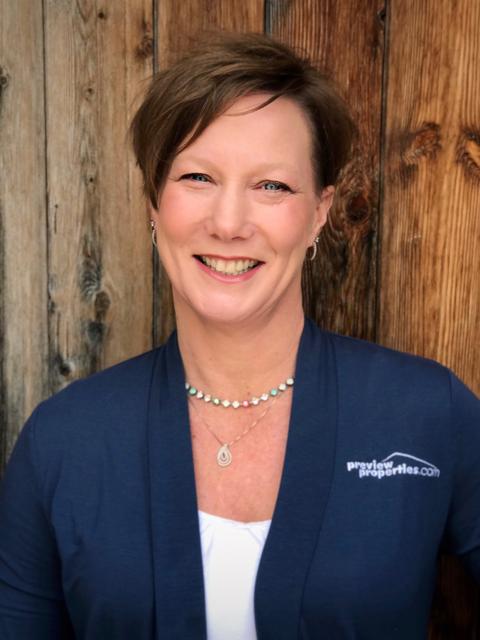 Holly Koch - Chelsea Michigan Realtor with Preview Properties