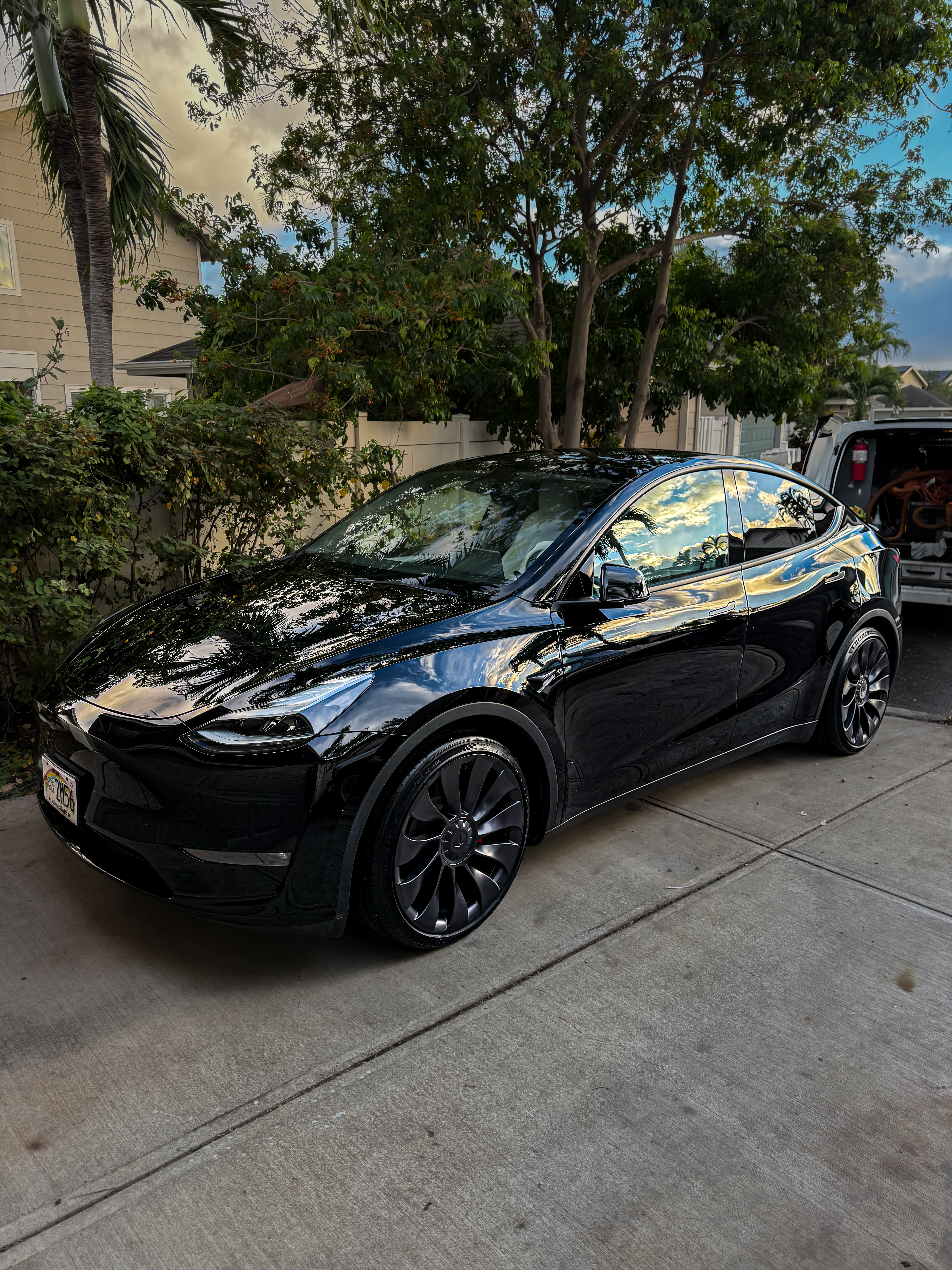 Tesla Model Y Black