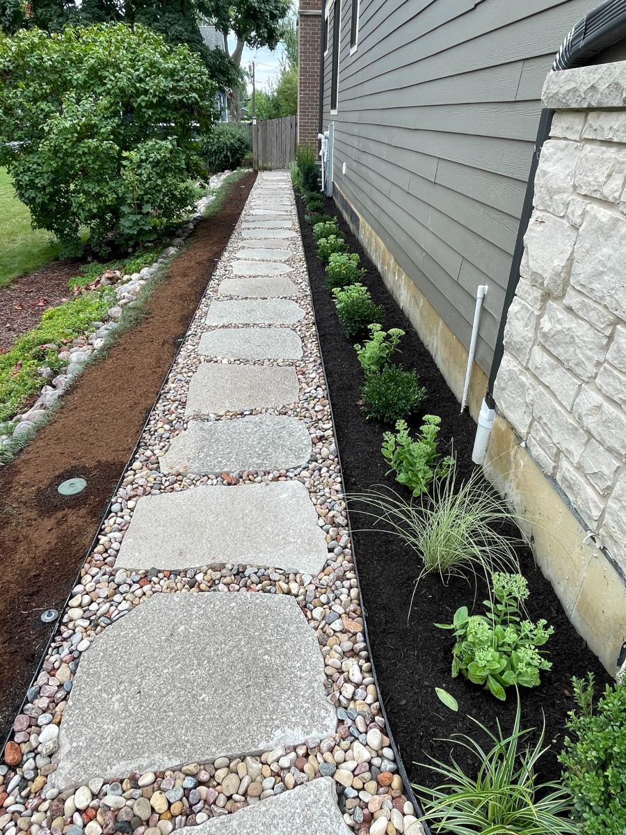 side yard walkway contractor Elmhurst