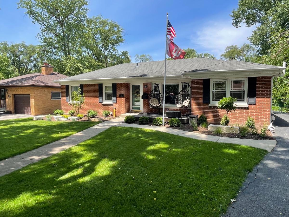 landscaping installation Elmhurst IL front yard