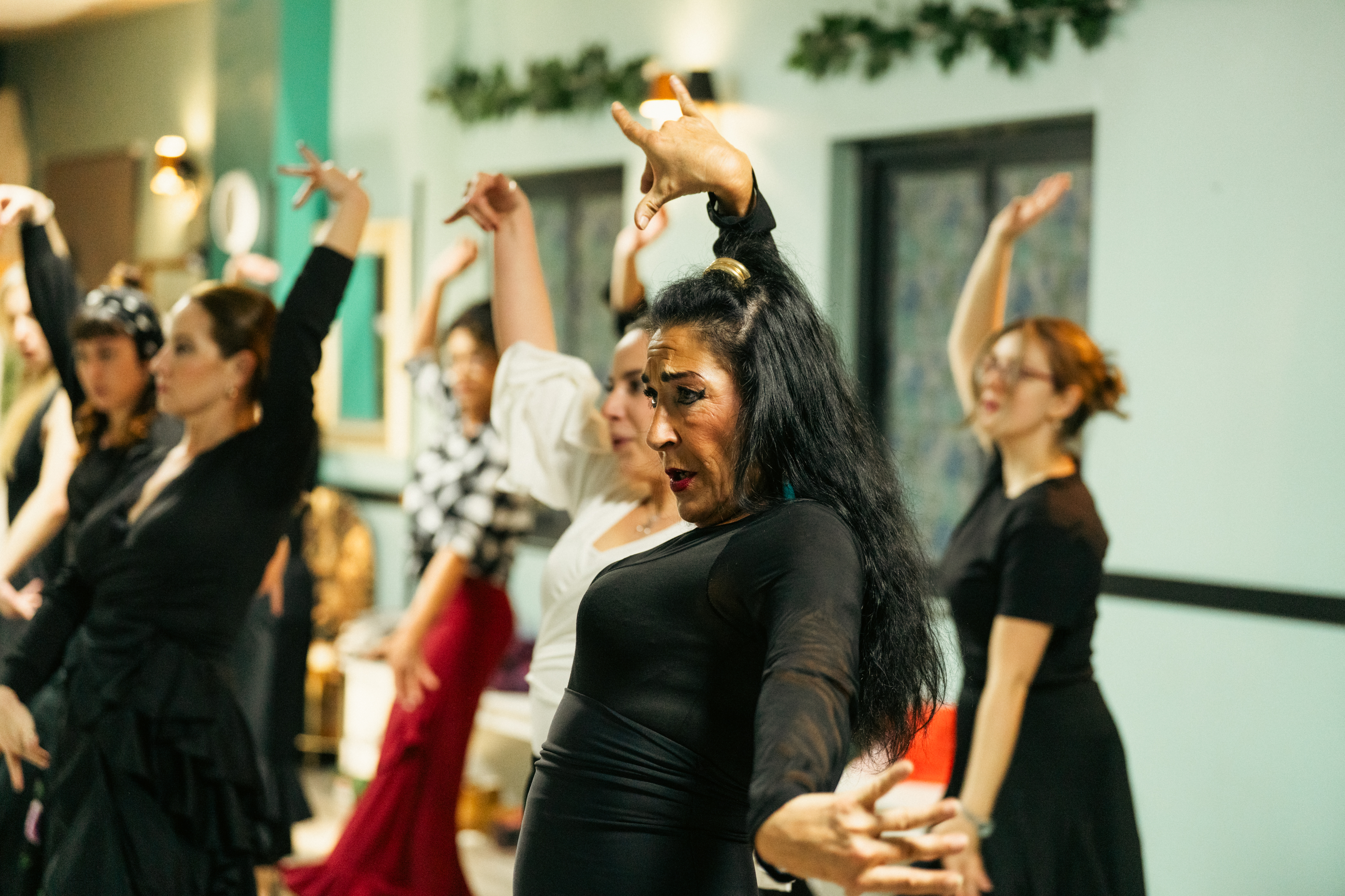 Alumnas de A RITMO en clase de flamenco en Colmenar Viejo