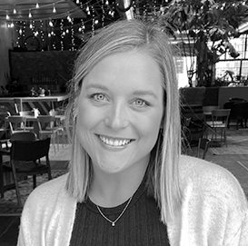 Hannah Andrzejewski portrait, project manager at Logistics 1st overseeing commercial moving and installation projects