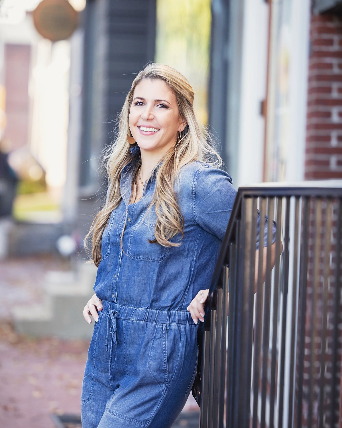 Carissa Hetrick leaning on a railing