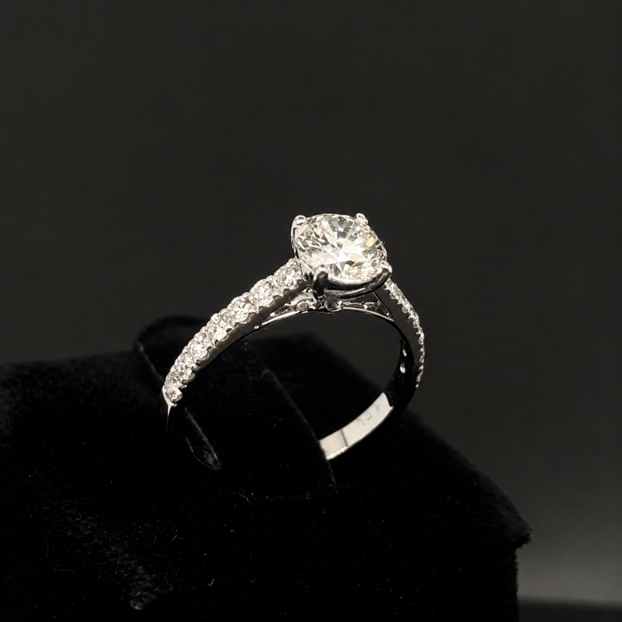 Kisme Eternal Pavé Solitaire Ring