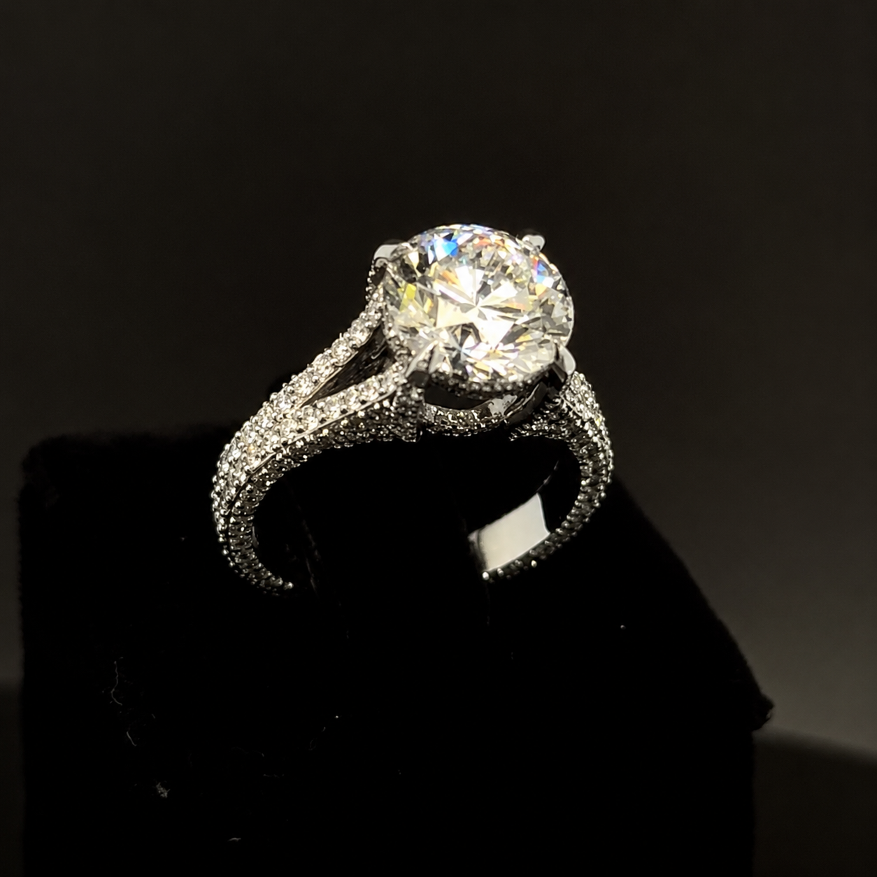 Kisme Eternal Grande Solitaire Ring