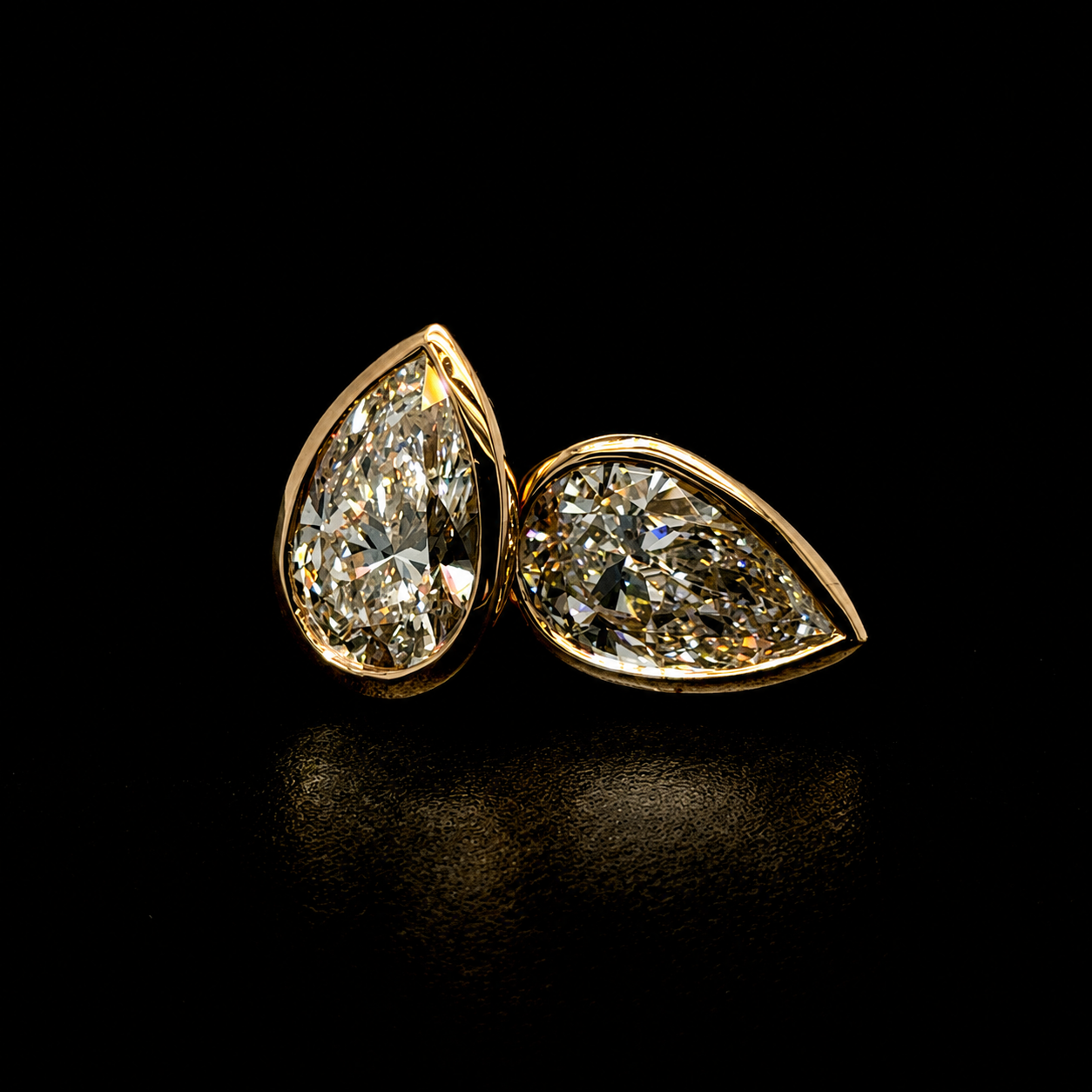 Kisme Royale Pear Sovereign Studs
