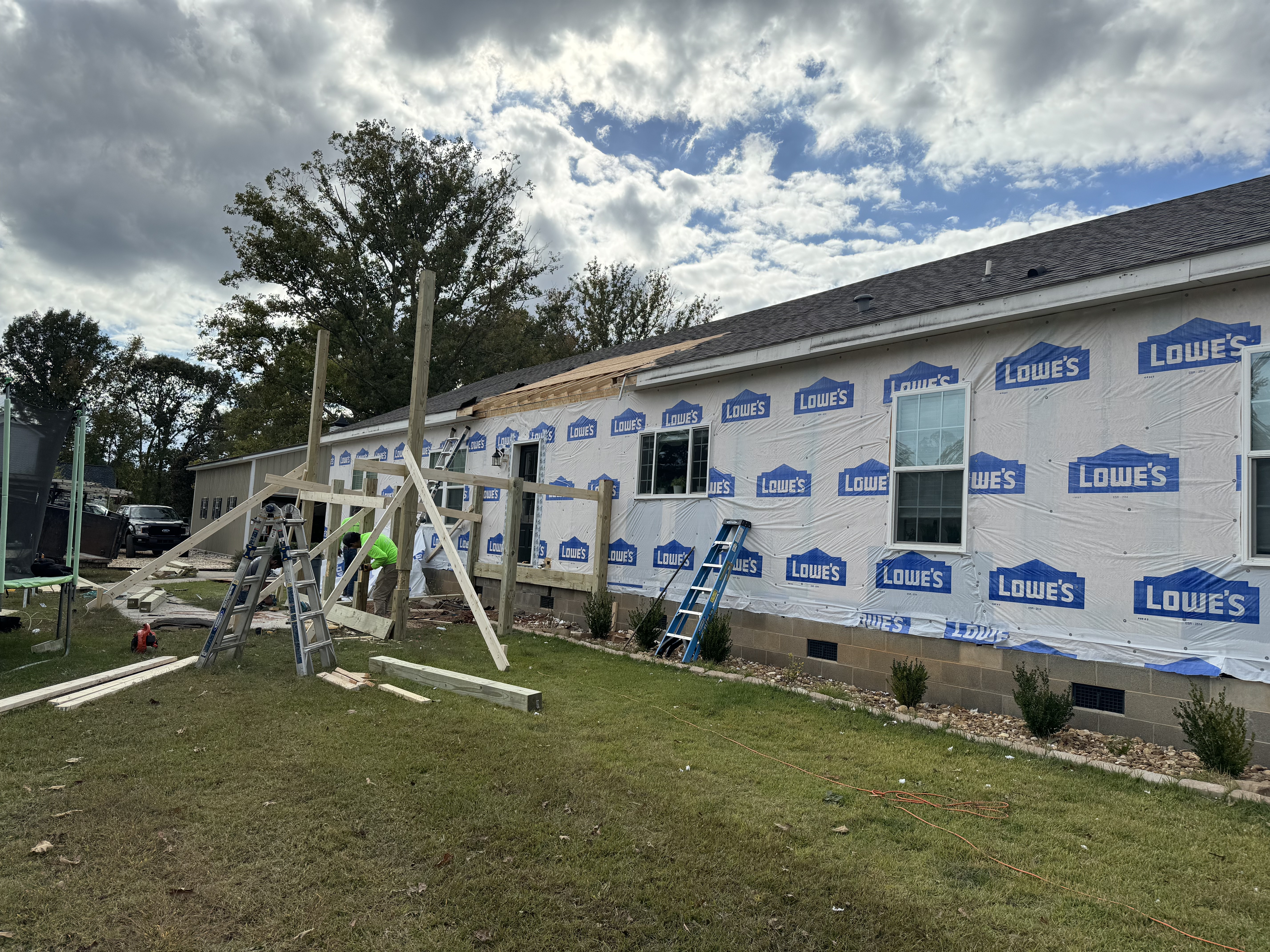 Real residential roof replacement project completed by our expert roofing contractors in Palmetto, GA Real residential roof replacement project completed by our expert roofing contractors in Palmetto, GA