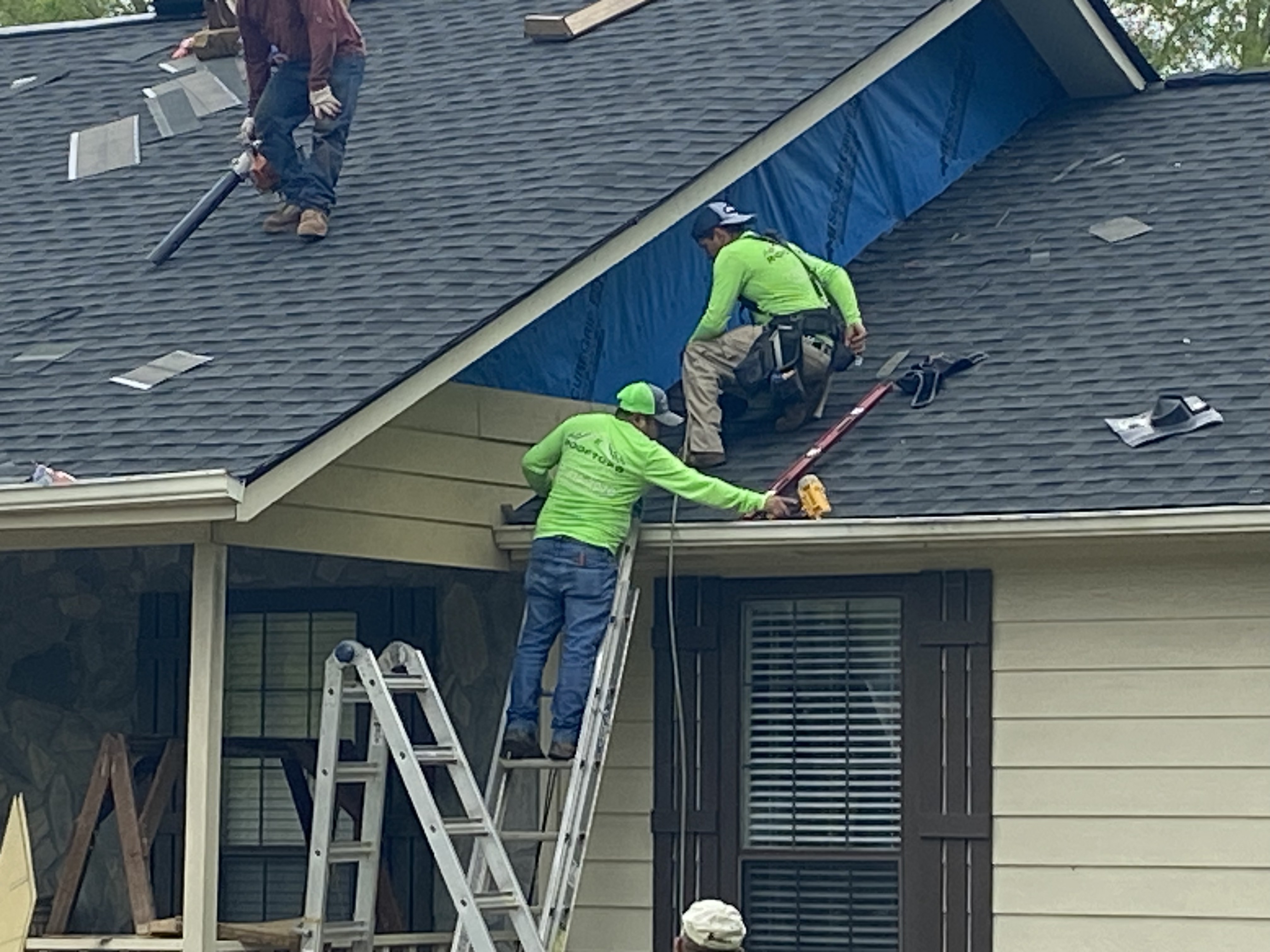 GAF Timberline HDZ + Hardie Plank Installation New GAF Timberline HDZ shingles with Hardie plank siding installed by Rooftops Unlimited