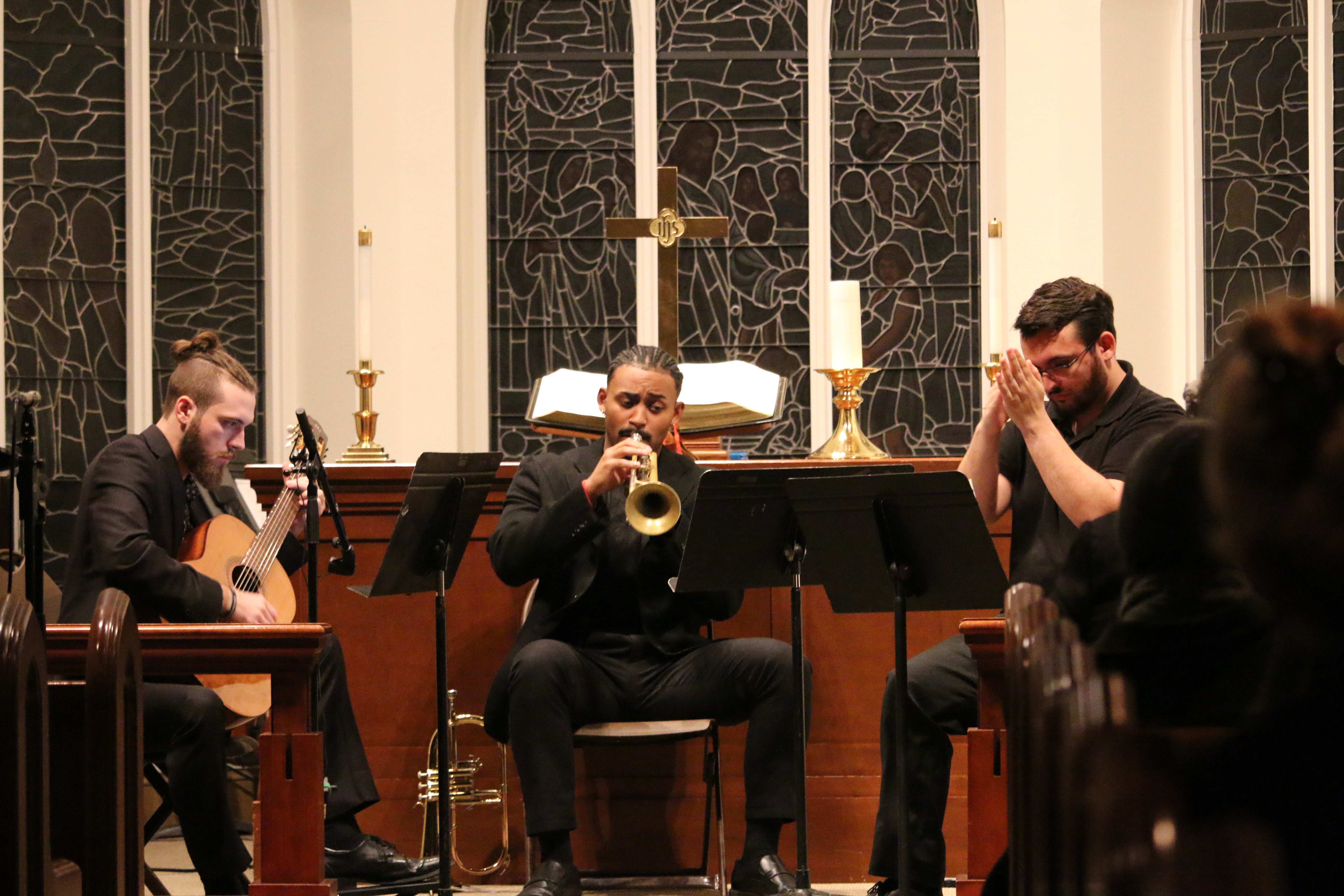 Guitar trio performance