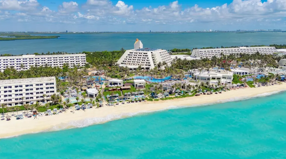 The Grand Oasis Cancun