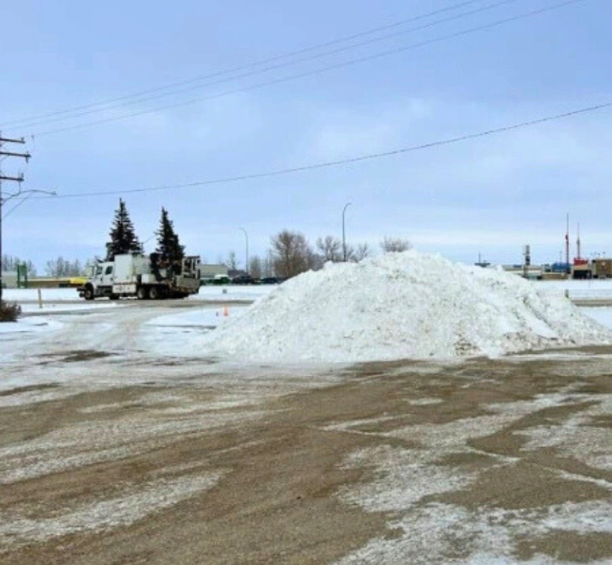 Commercial parking lot and walkway snow clearing in Otsego and Maple Grove