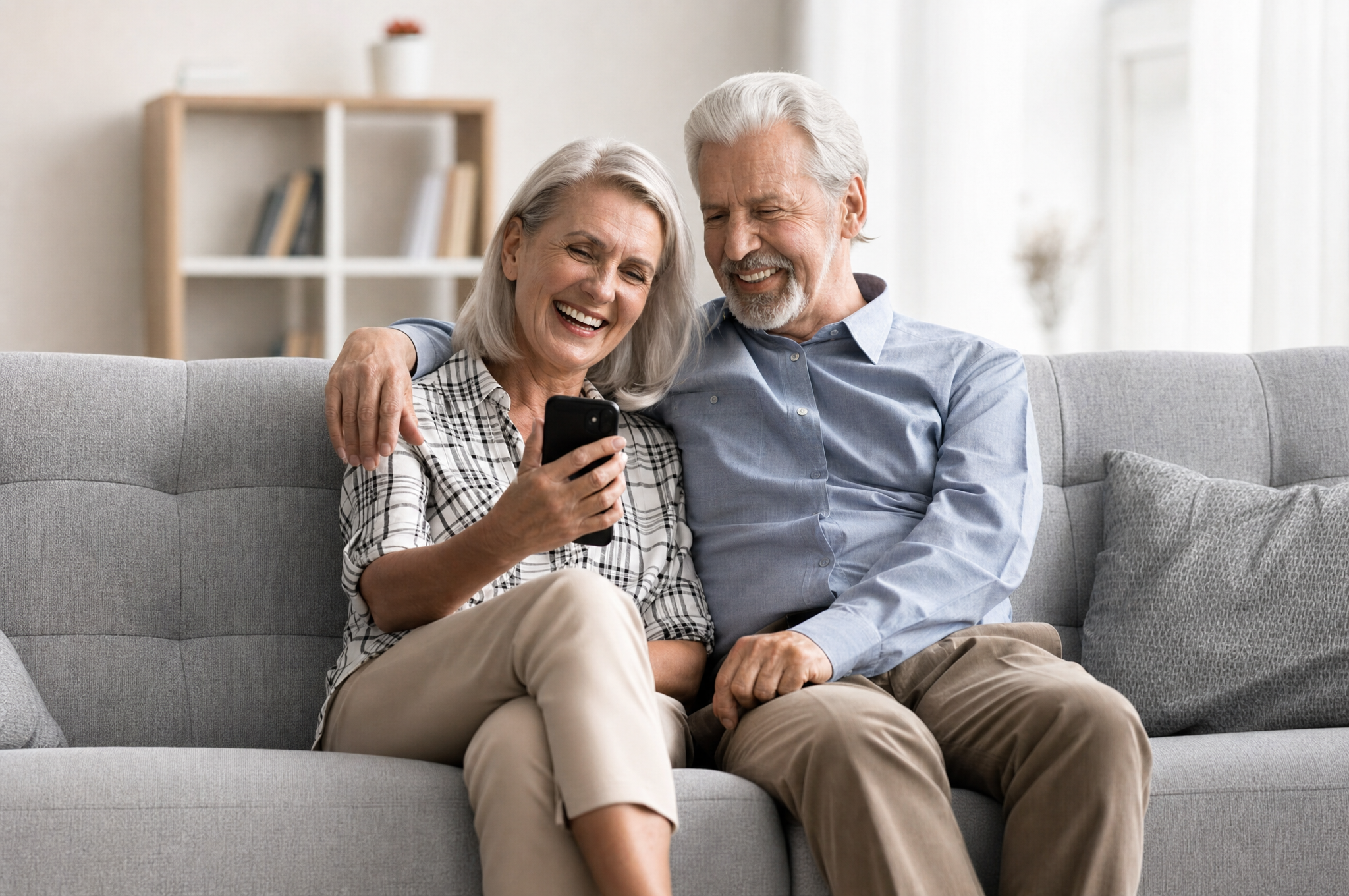 Pareja disfrutando su jubilación