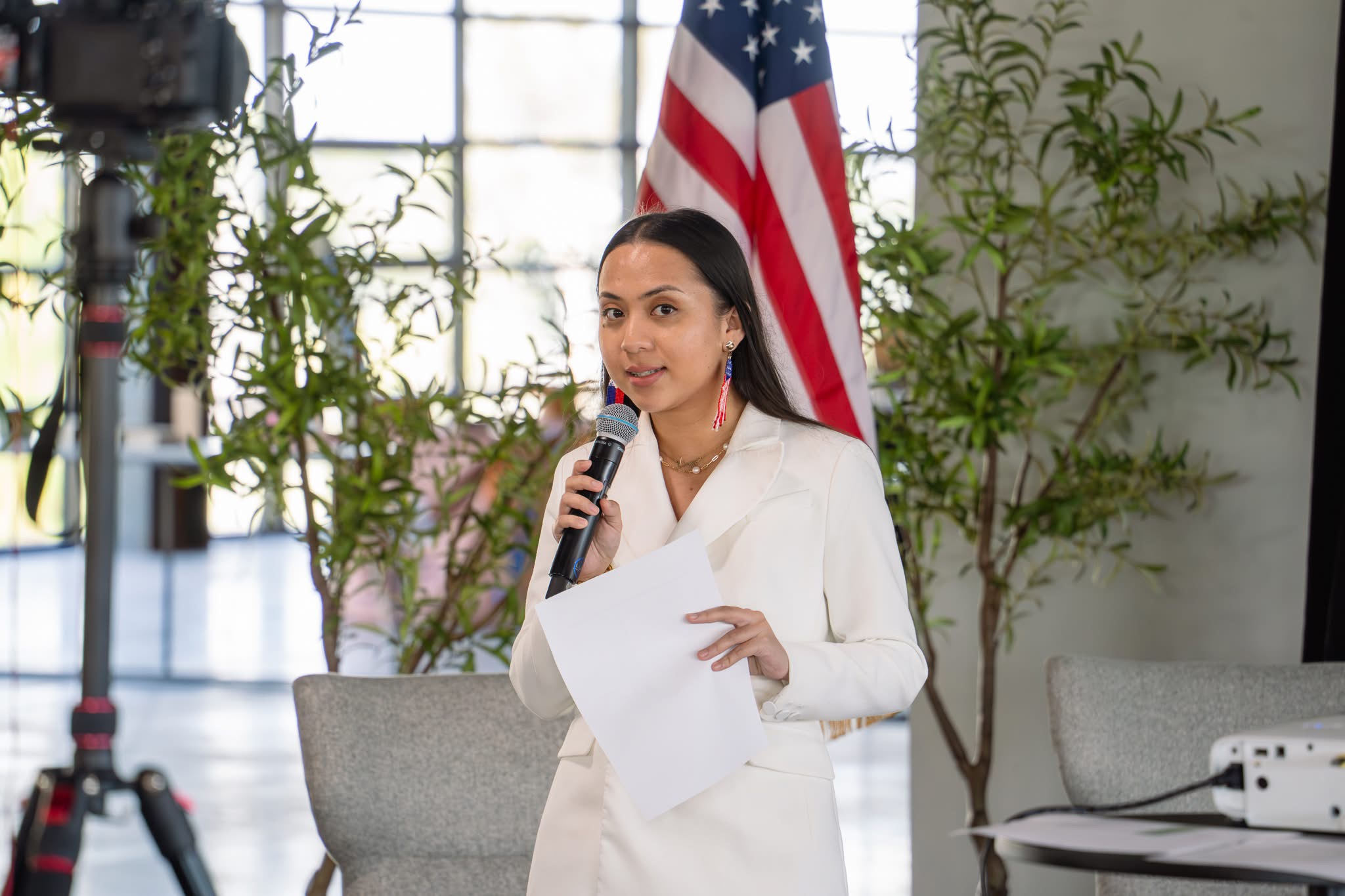Khryzza Kelley speaking at Secrets to Success Small Business Conference