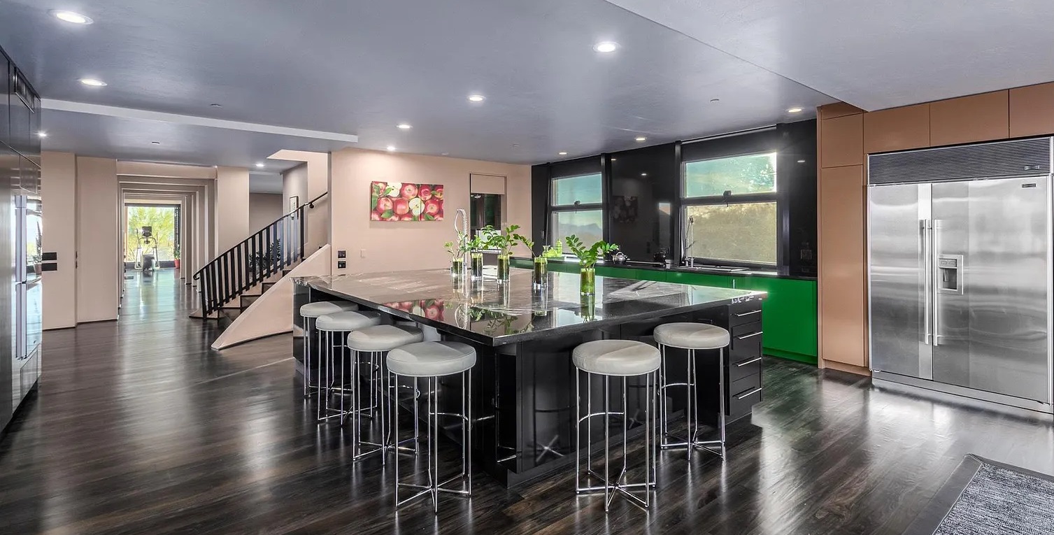 Painted gloss cabinetry and finish, Canyon Pass kitchen by Myk's Woodworking