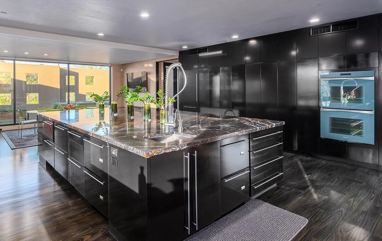 Painted gloss kitchen island and cabinetry, Canyon Pass by Myk's Woodworking