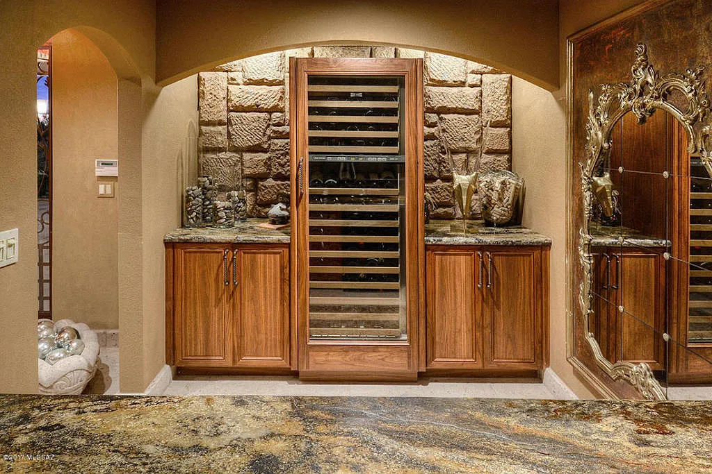 Black walnut cabinetry and finish detail, Sabino Canyon kitchen by Myk's Woodworking