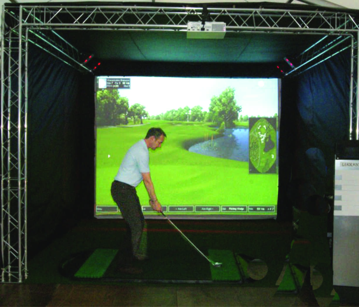 Golf drive simulator game hire