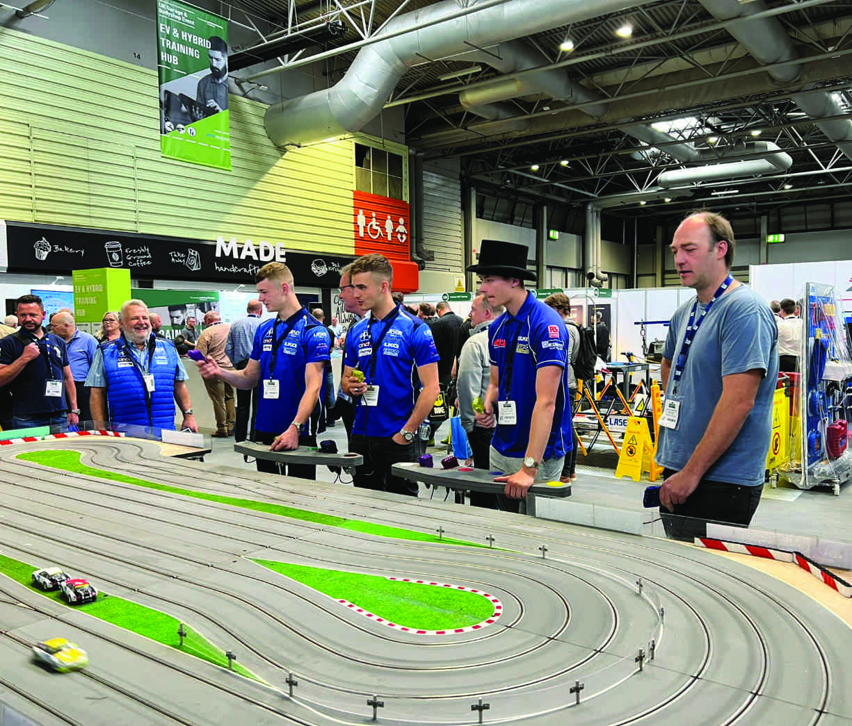 3 lane 6 car scalextric circuit for hire