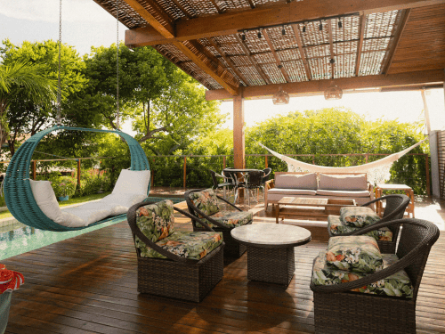 {{ custom_values.service_1 }} in {{custom_values.biz_area_1})