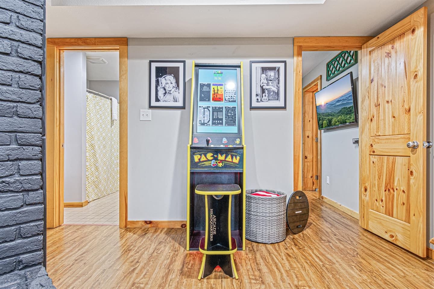 Step into the lower-level game room and unleash your inner kid with the 60-game multicade arcade system. From retro classics to timeless favorites, there’s endless fun waiting for guests of all ages in this cozy and entertaining space.