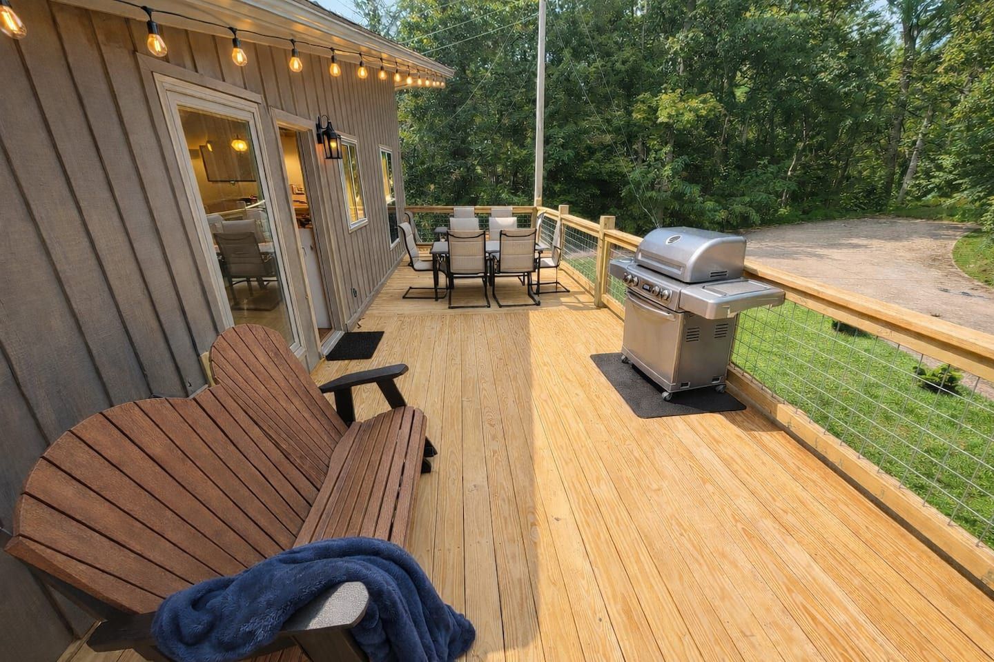 Host unforgettable meals on the new deck with two tables, seating for 12, a high-end electric grill and more views of the mountains—perfect for outdoor dining and easygoing mountain living.