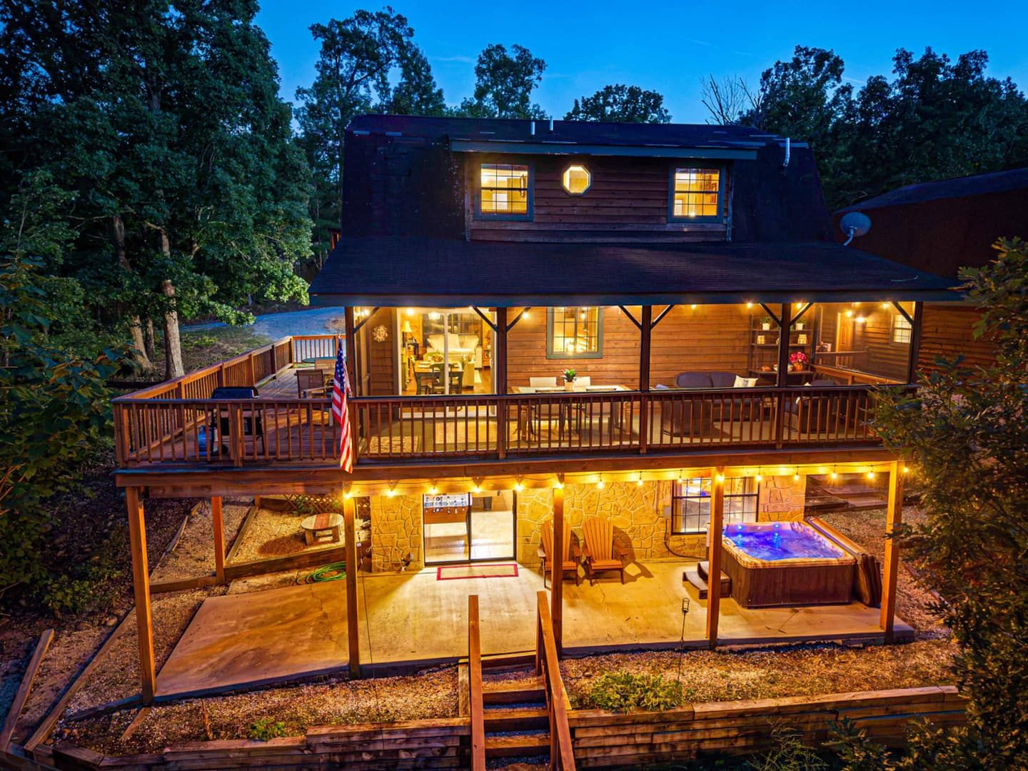 Pull in after a long drive and the lakefront cabin is already lit, the hot tub warm, Douglas Lake waiting behind the house. You made it.