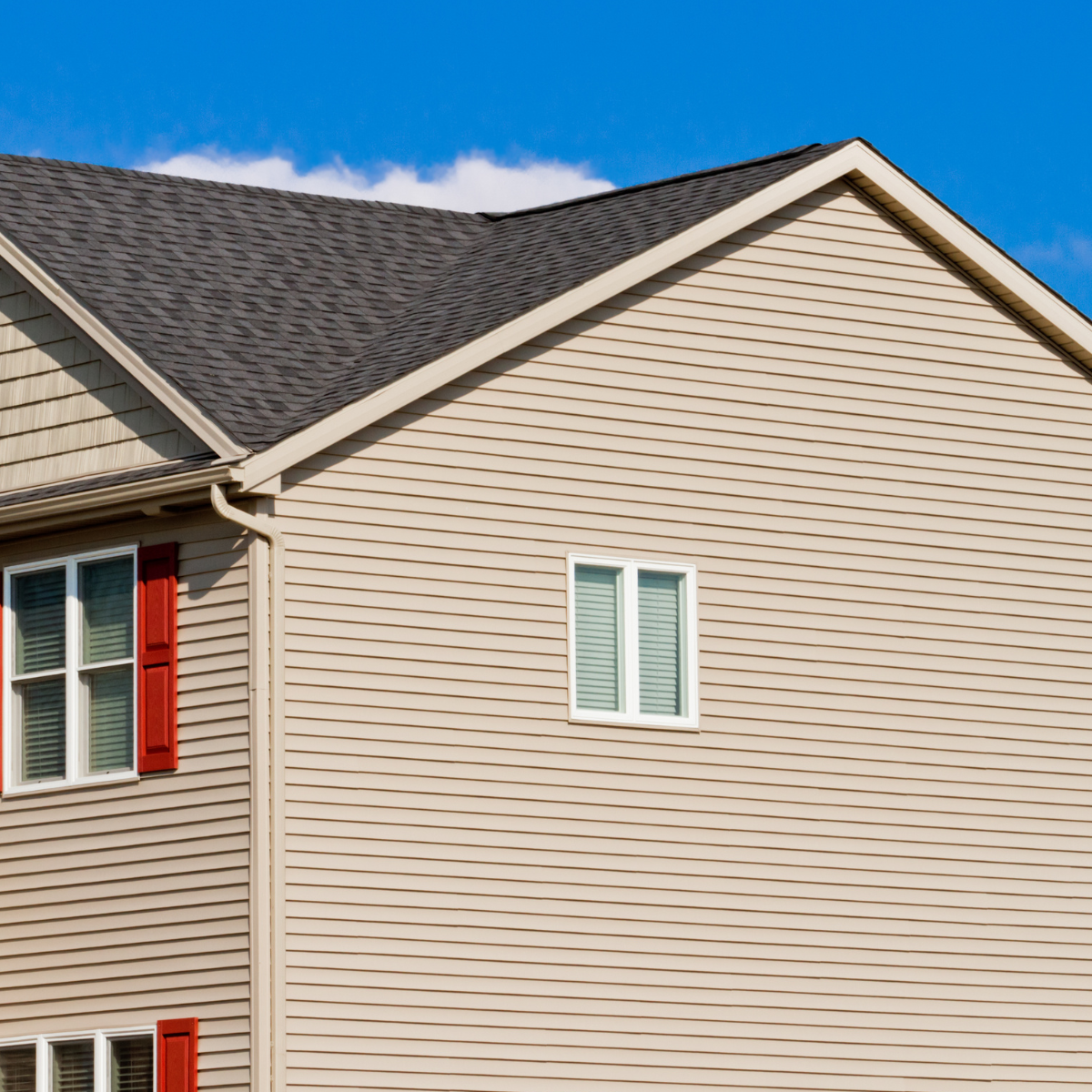 Vinyl siding exterior installation for a residential home in Winchester MA