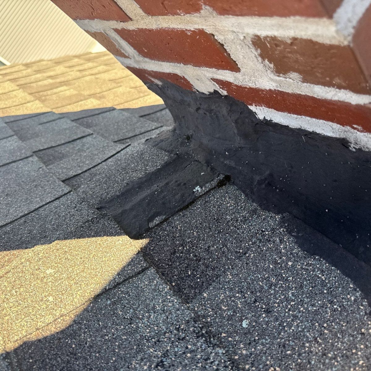 Sagging gutter pulling away from fascia board in Wakefield MA