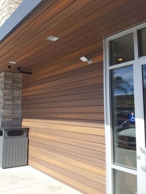 {{ custom_values.service_1 }} in {{custom_values.area_3})