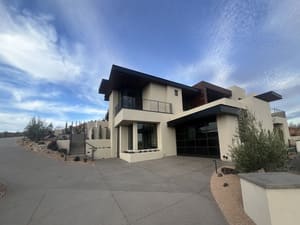 {{ custom_values.service_3 }} in {{custom_values.area_3})