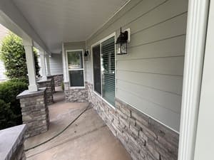 {{ custom_values.service_4 }} in {{custom_values.area_3})