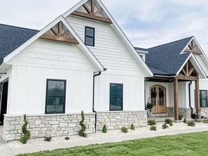 {{ custom_values.service_1 }} in {{custom_values.area_3})