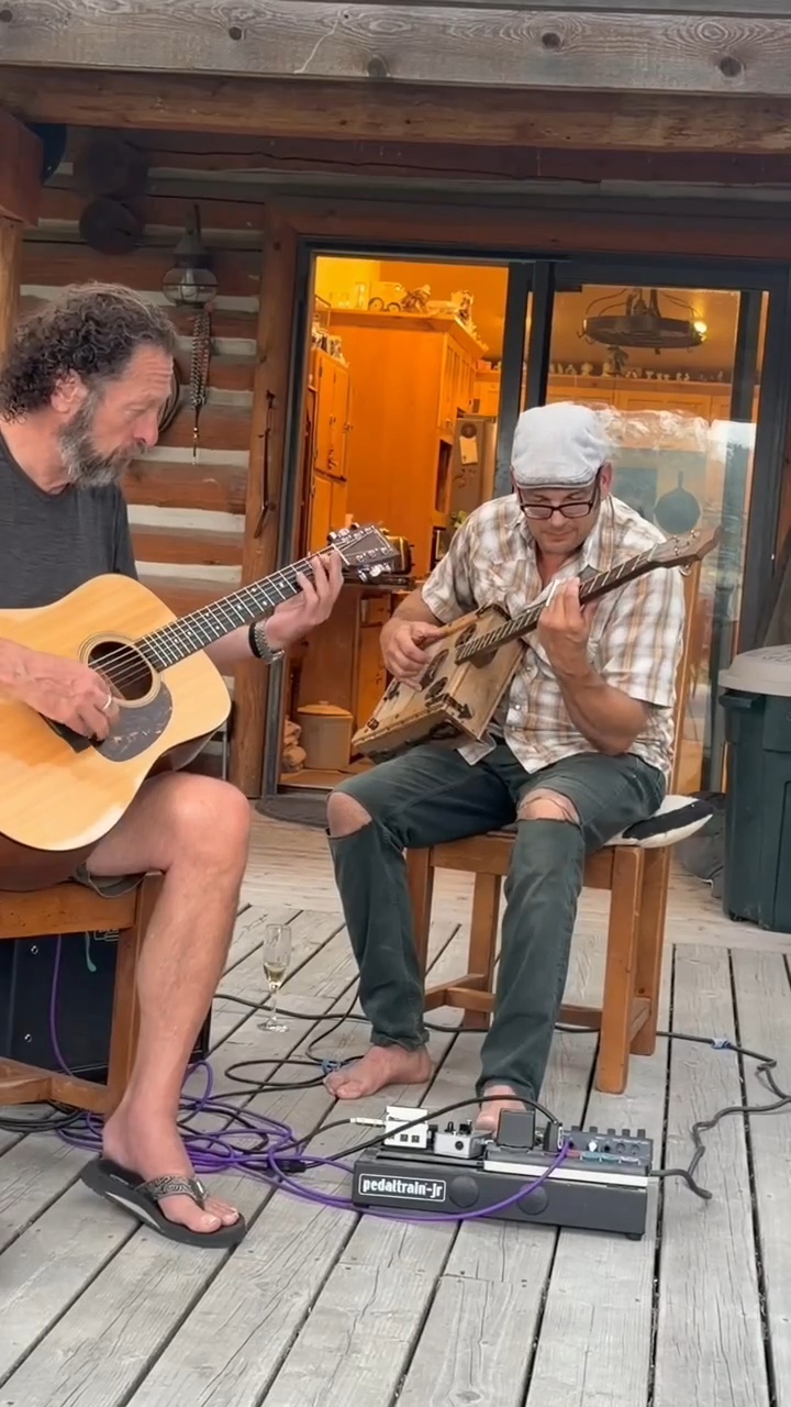 Nathan Eyre and Jeff Schumaker of Timber & Strings performing acoustic guitar music together